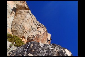 10h26-Denis-se-glisse-ds-fenetre-L4.JPG