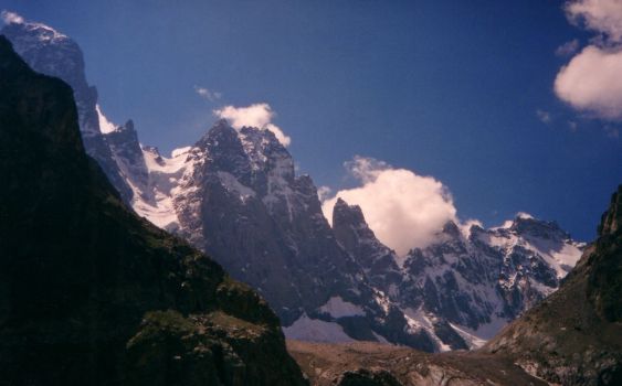 faces-Nord-Pelvoux-PicSansNom-Sabre-Ailefroide depuis Pilier sud Ecrins