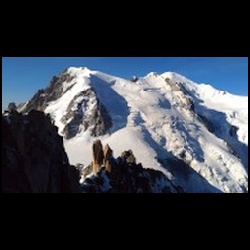 J8h20-Sortie-Cosmiques-devant-Mont-Blanc.jpg