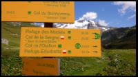 .11h40-panneaux-col-de-la-Seigne.JPG