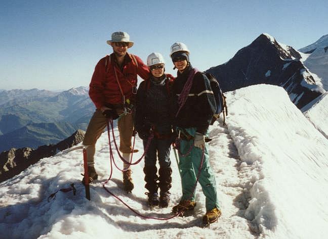 Armelle, Pascal & Denis au sommet des Miages
