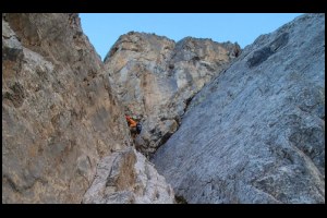 08h28-L5-A-G-du-surplomb-Clou-bleu-4+.jpg