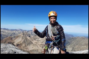 14h56-Carine-arrive-au-sommet.jpg
