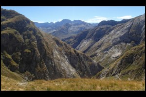 J1.12h40-Sentier-se-faufile.jpg