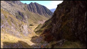 12h38-descente-vallon-a-l.ombre.jpg