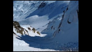 13h40-couloir-Est-Mina-raide.jpg