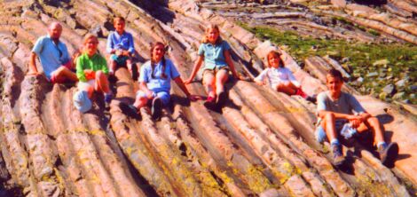 Raid-4, famille corpet surplis